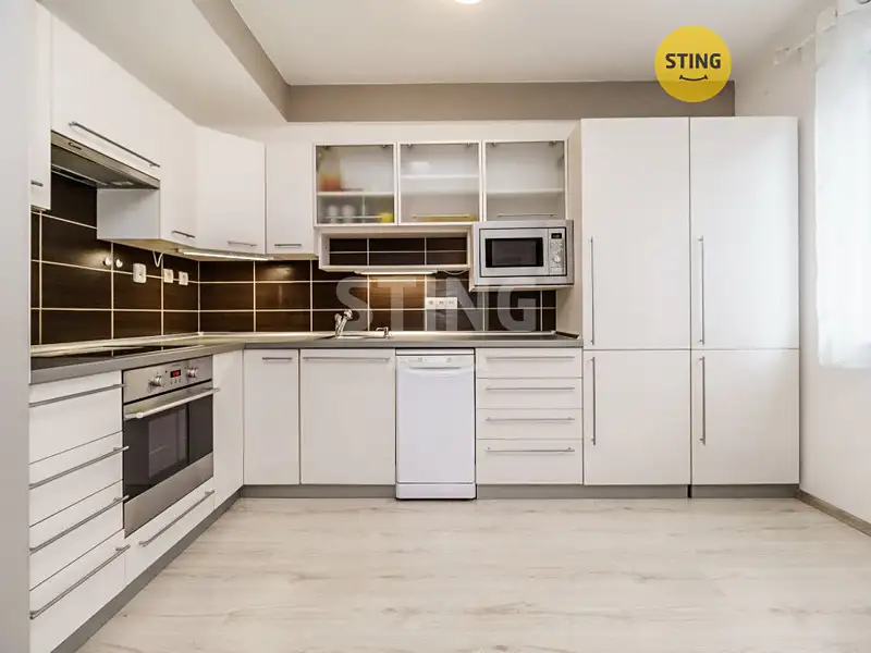 Pronájem bytu 3+kk 97 m²